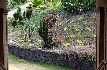 Hotel Kona Palace In Captain Cook