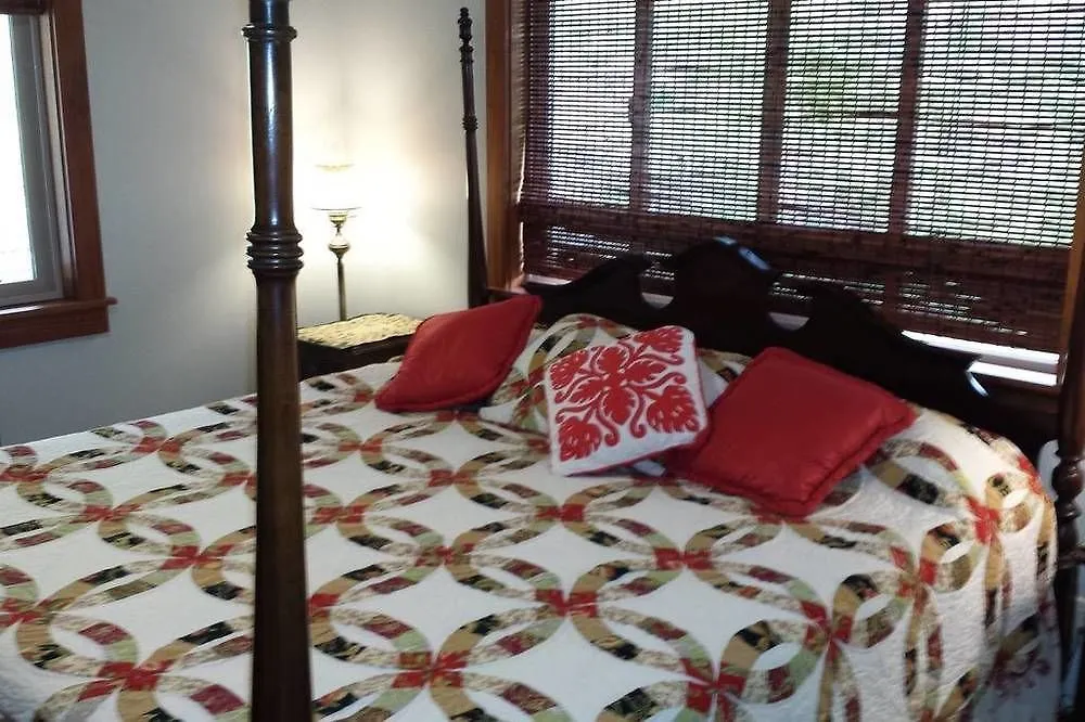 Kona Palace In Captain Cook 3*,  United States